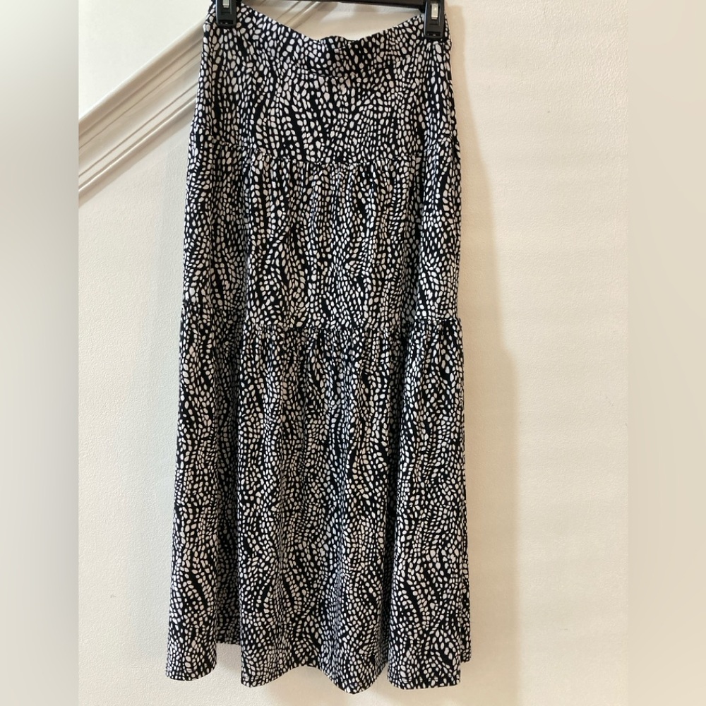 Tiered Printed Maxi Skirt Small - Picture 2 of 7
